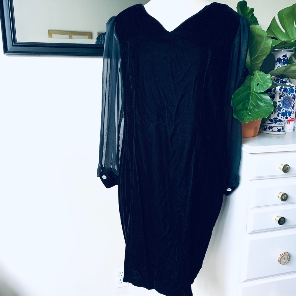 Velvet Cocktail Dress With Mesh Sleeves